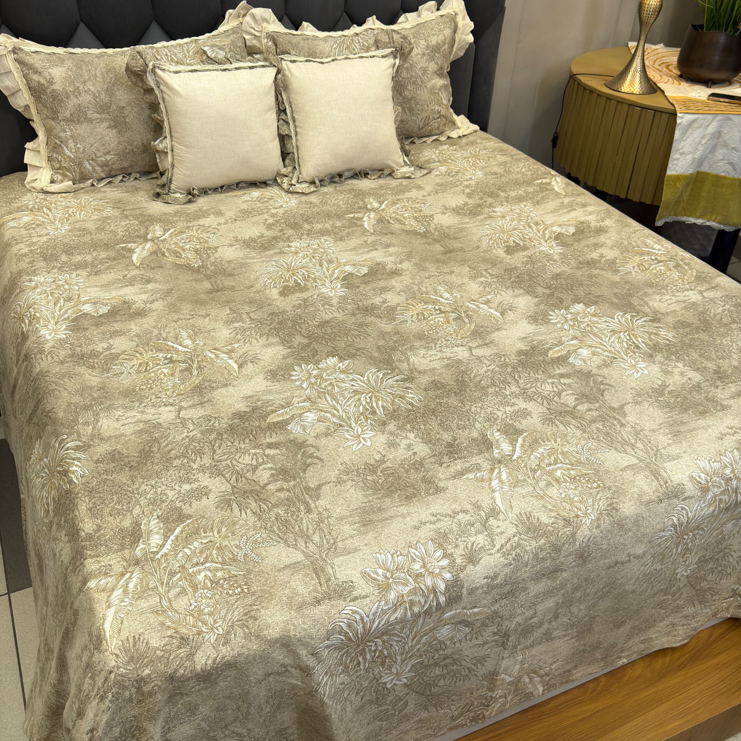 French Toile Print Luxury Bedsheet Set - 5 Pc Coordinated Collection