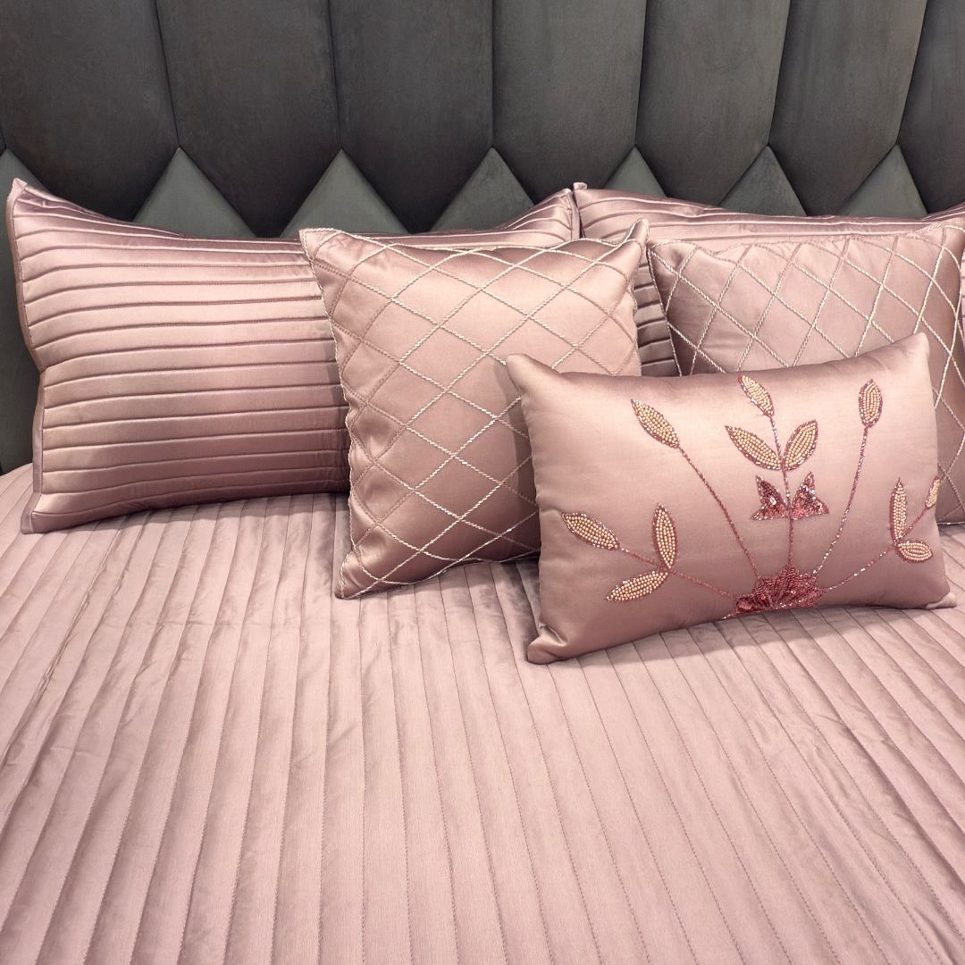 Signature Luxury Collection – 6 Pc Cutdana Pearl Work Bedding Set