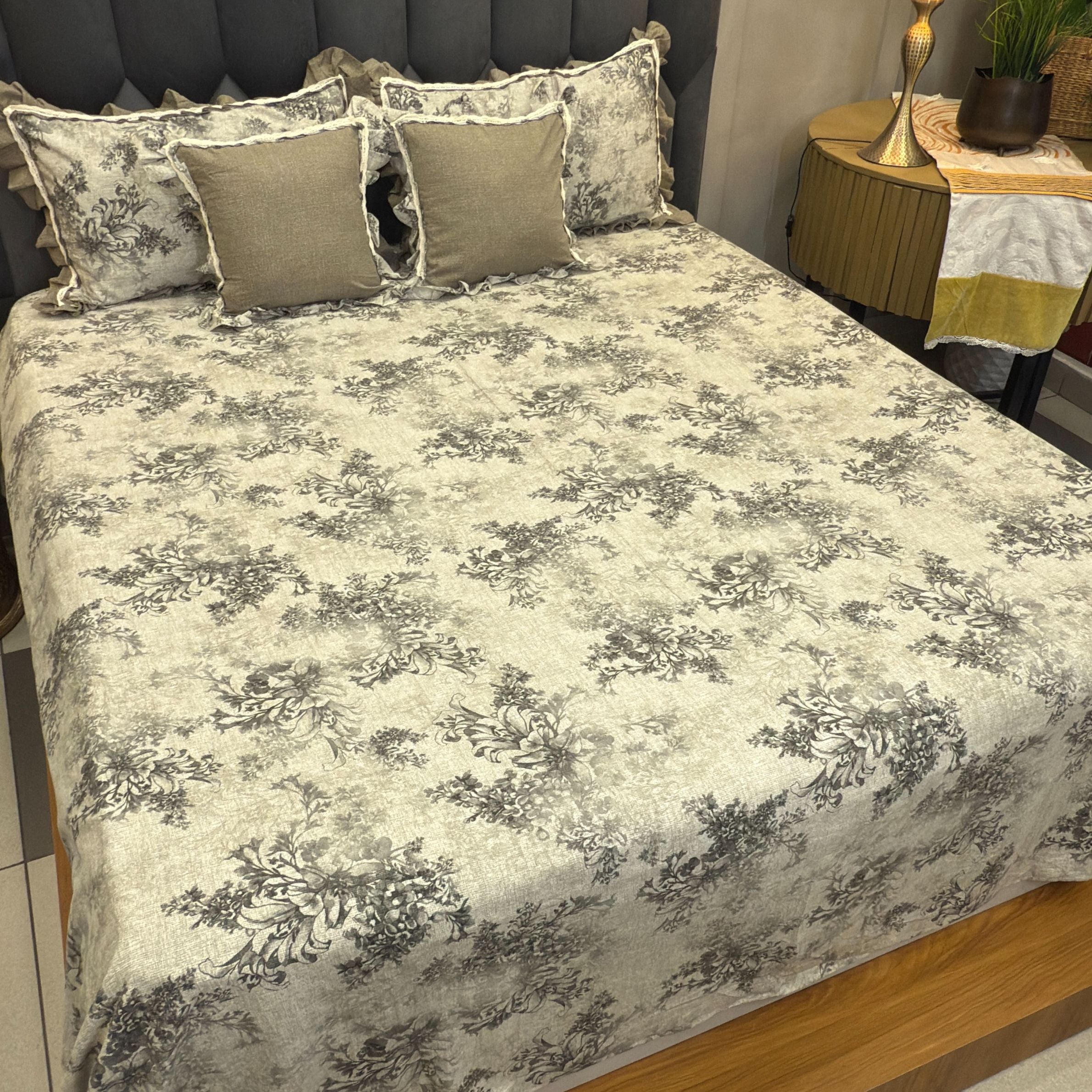 French Toile Print Luxury Bedsheet Set - 5 Pc Coordinated Collection