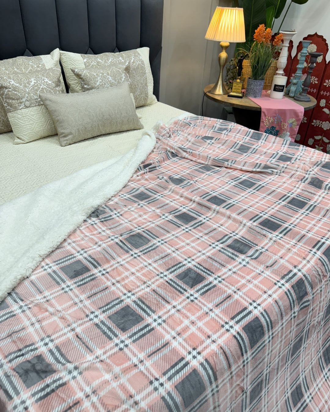 Double Bed Sherpa Throw/Blanket – Soft Fleece & Ultra-Cozy Sherpa