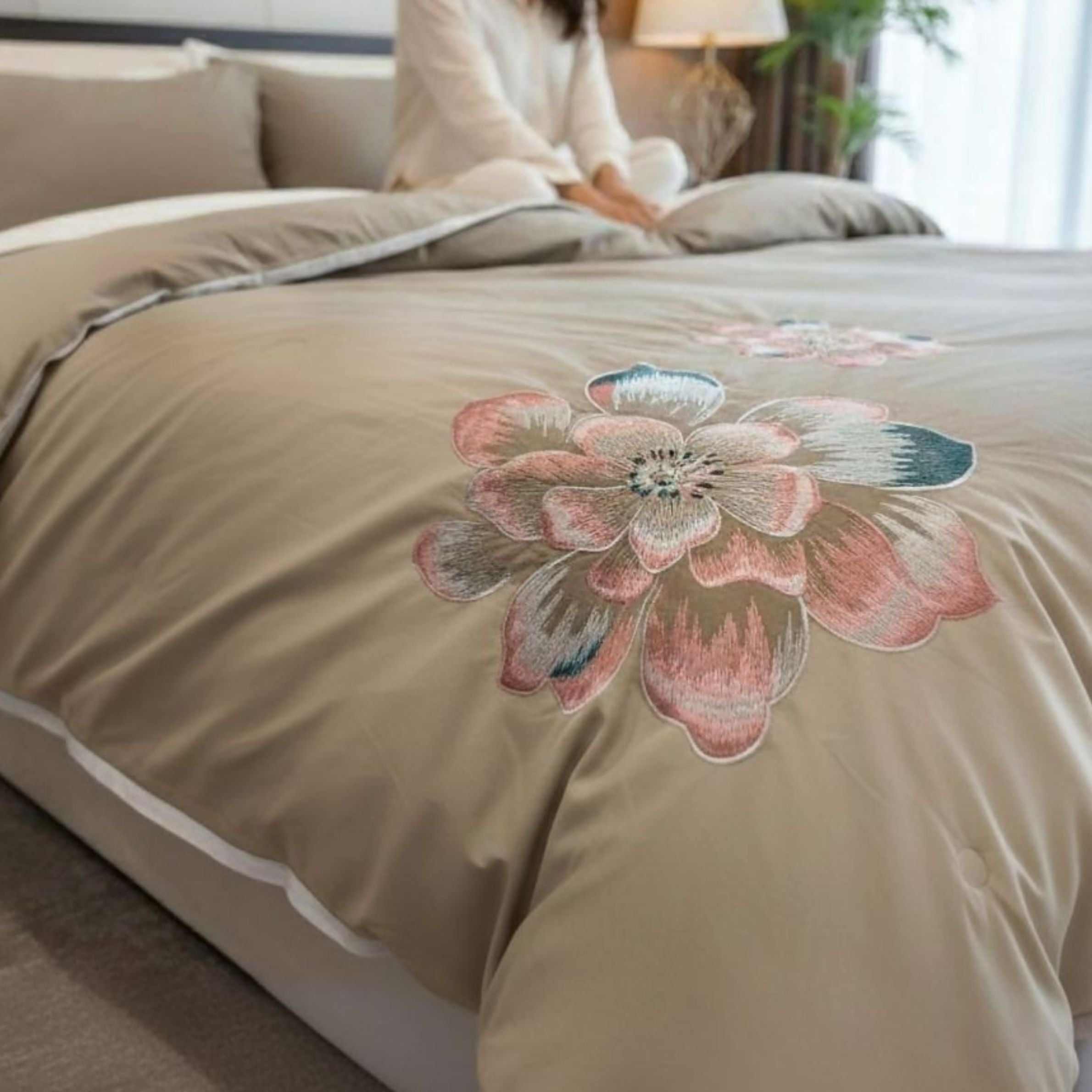 Premium AC Embroidery Comforter