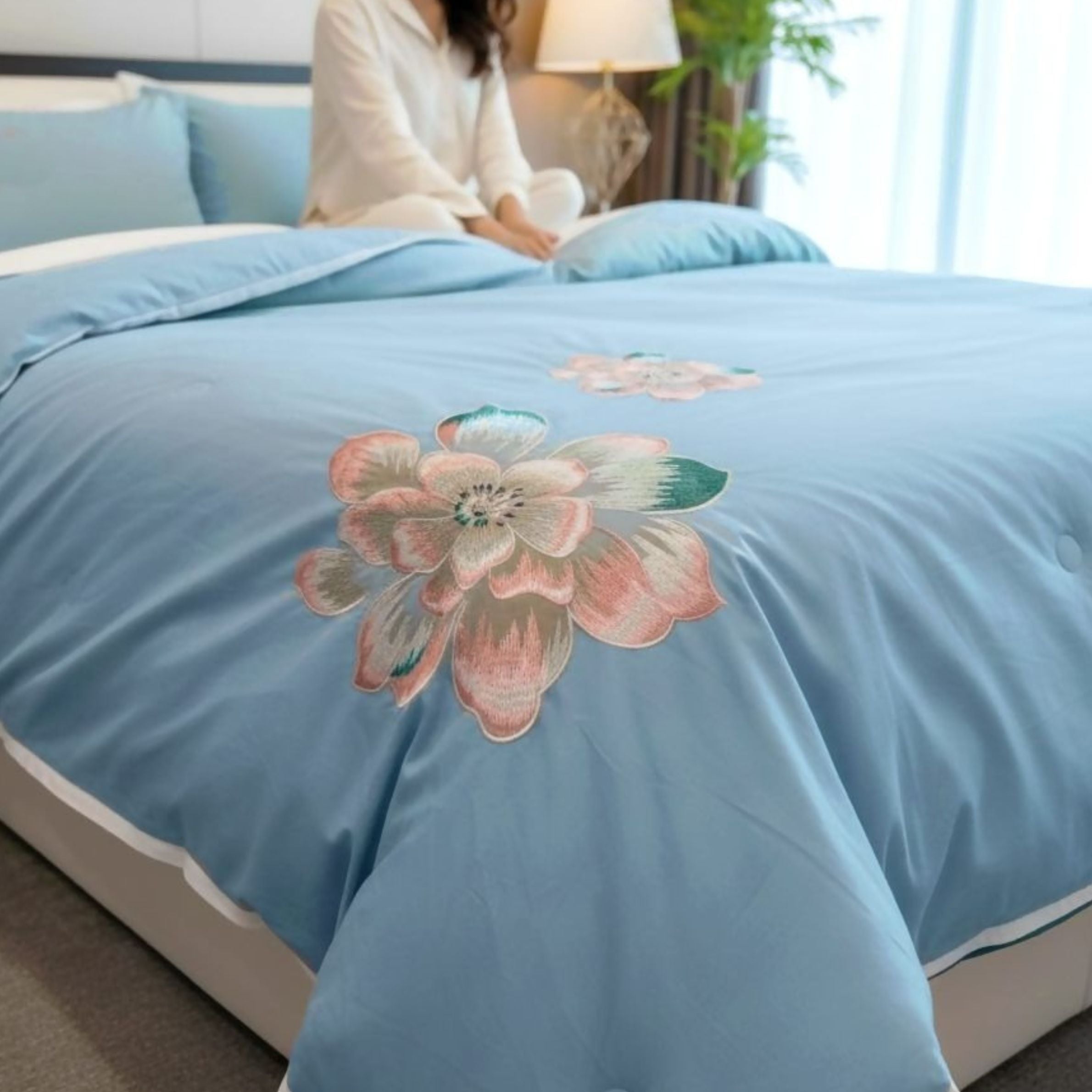 Premium AC Embroidery Comforter