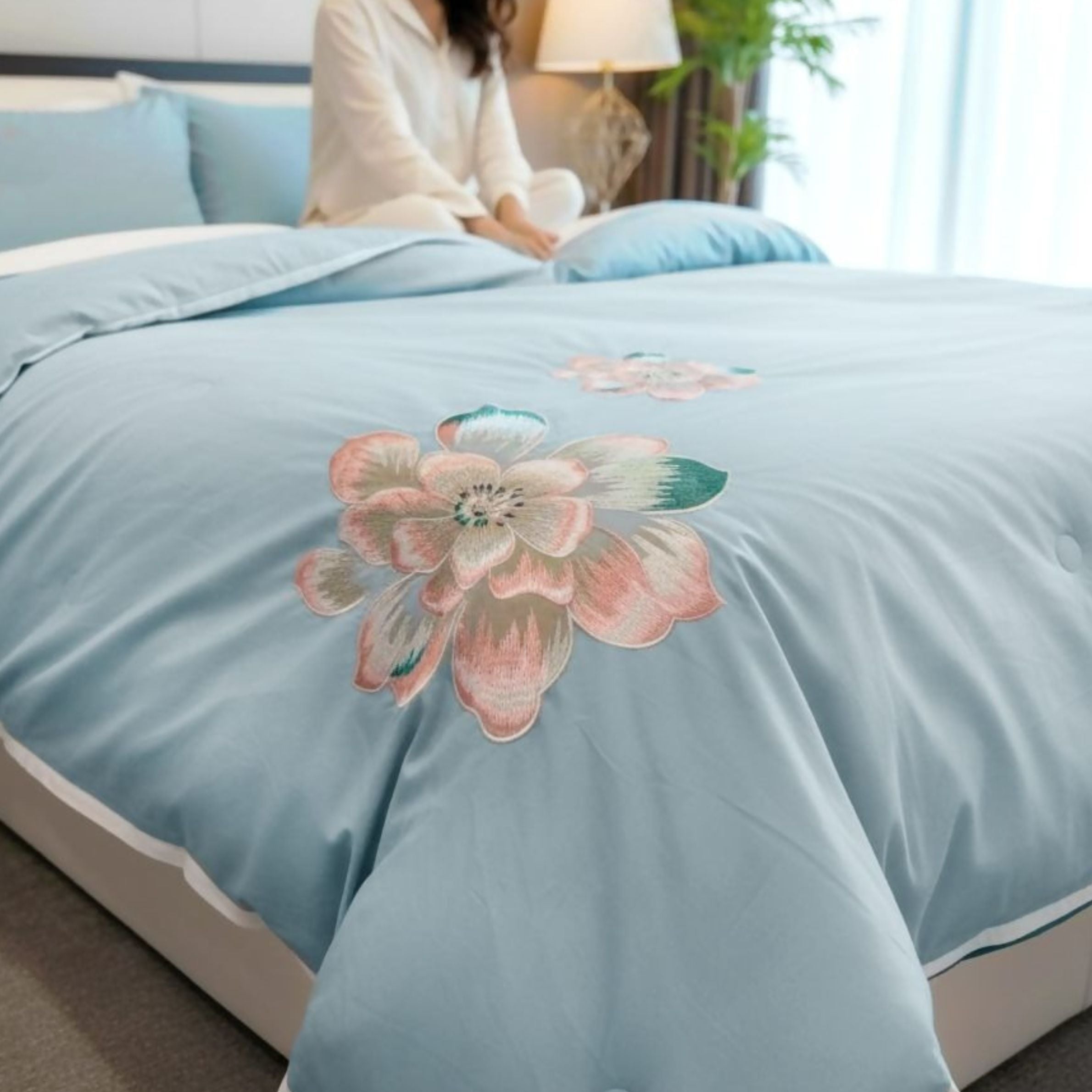 Premium AC Embroidery Comforter