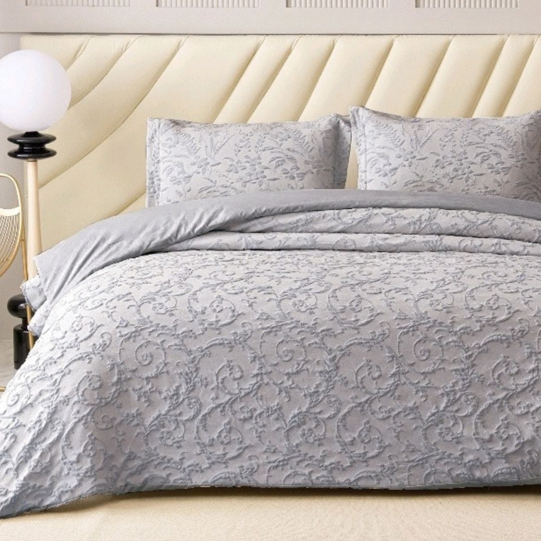 Raffles Comforter Set