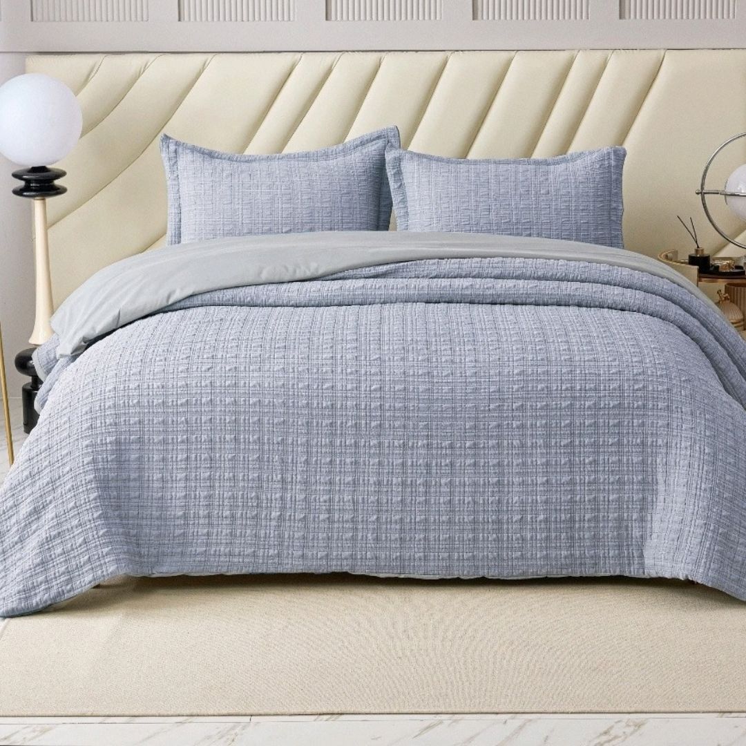 Raffles Comforter Set