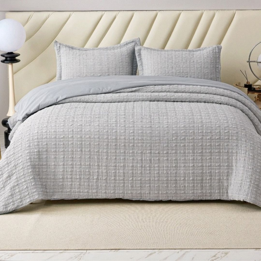 Raffles Comforter Set