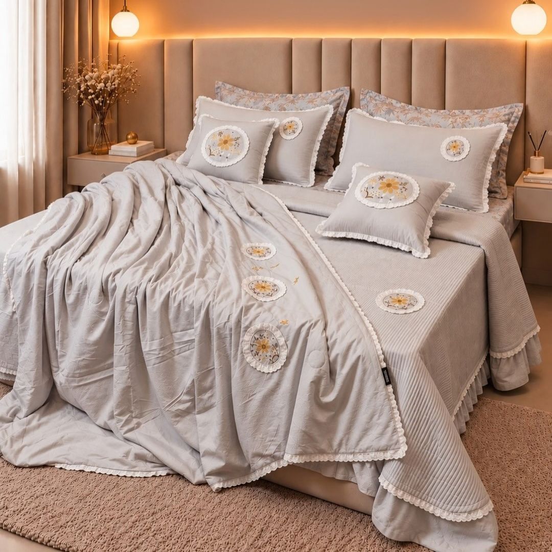 Victorian Designer Full Bedding Set