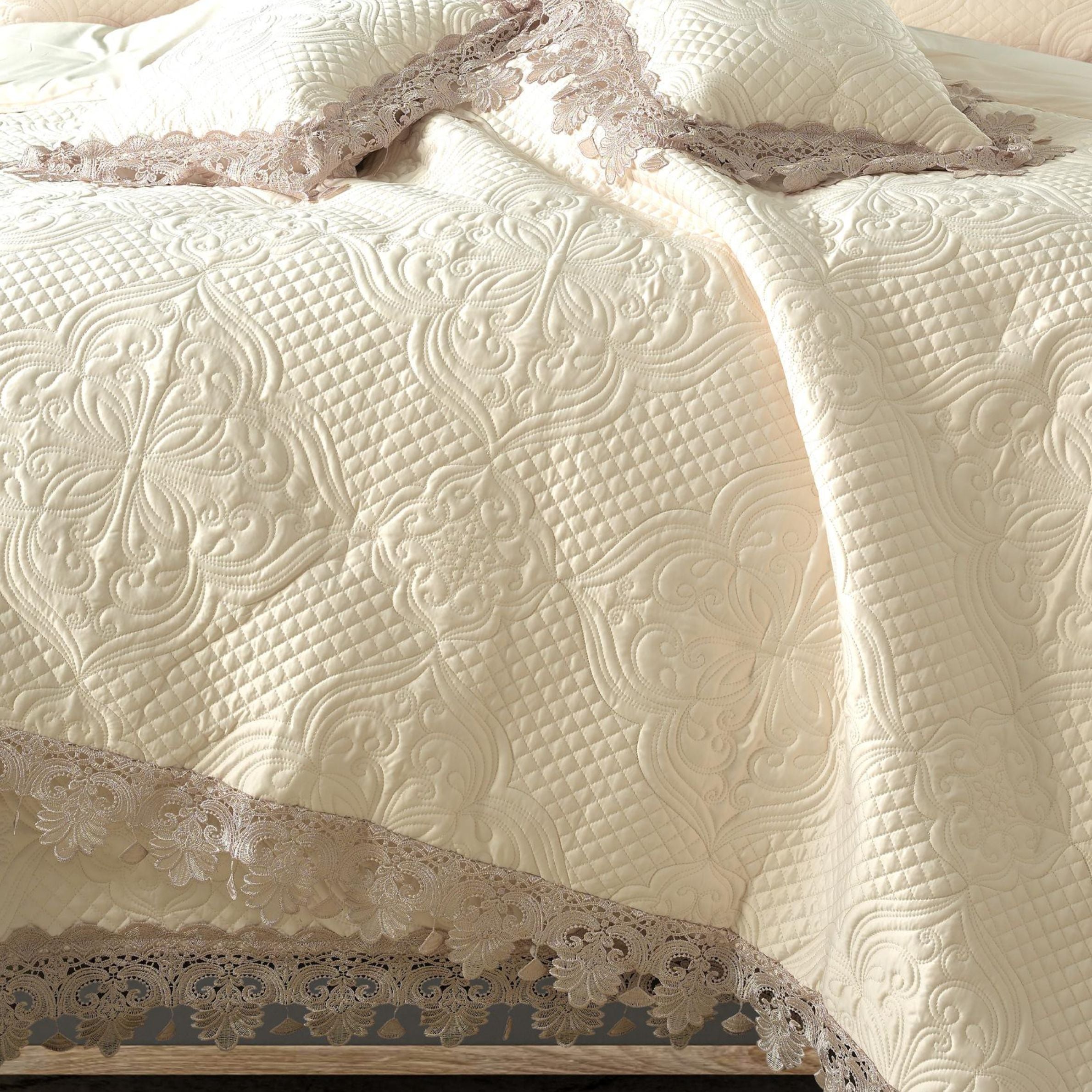 Italian Couture Finished Bridal Trousseau Bedding Set – Luxury Bridal Suite Collection