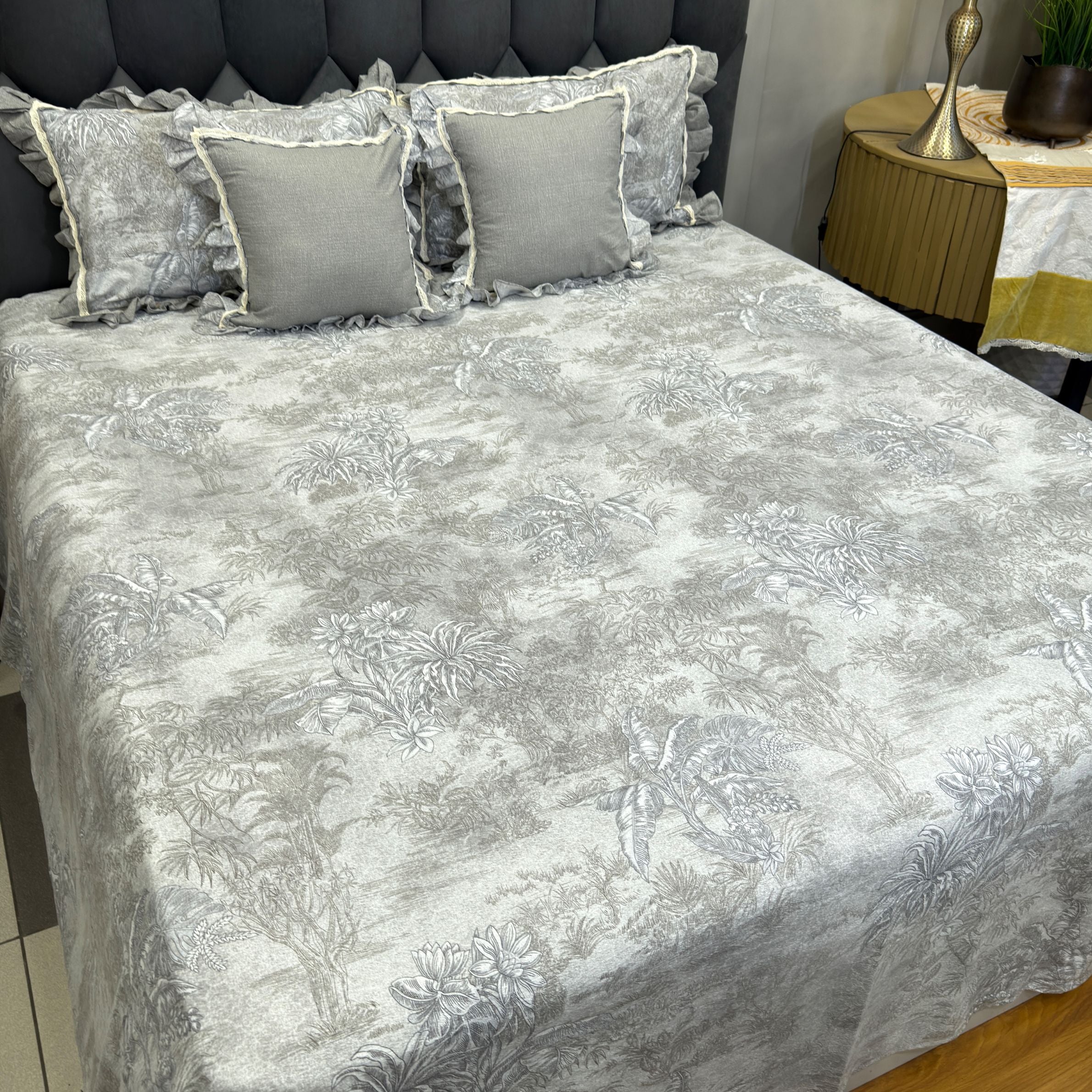French Toile Print Luxury Bedsheet Set - 5 Pc Coordinated Collection