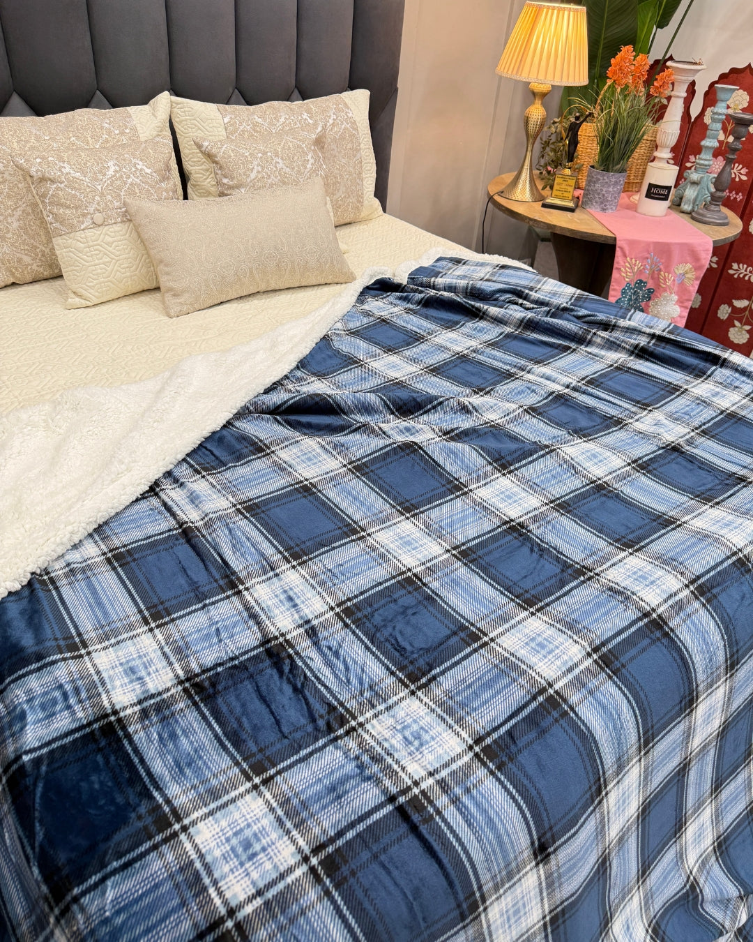 Double Bed Sherpa Throw/Blanket – Soft Fleece & Ultra-Cozy Sherpa