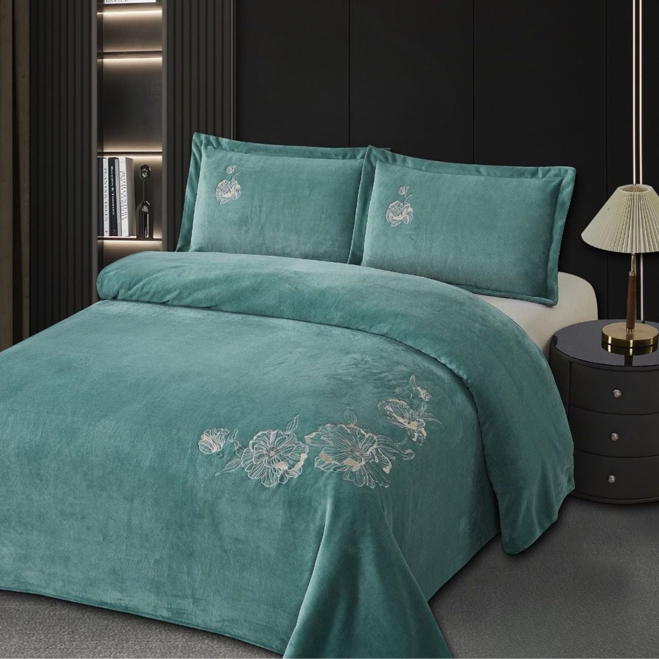 Premium Embroidery Velvet-Touch Bedsheet Set