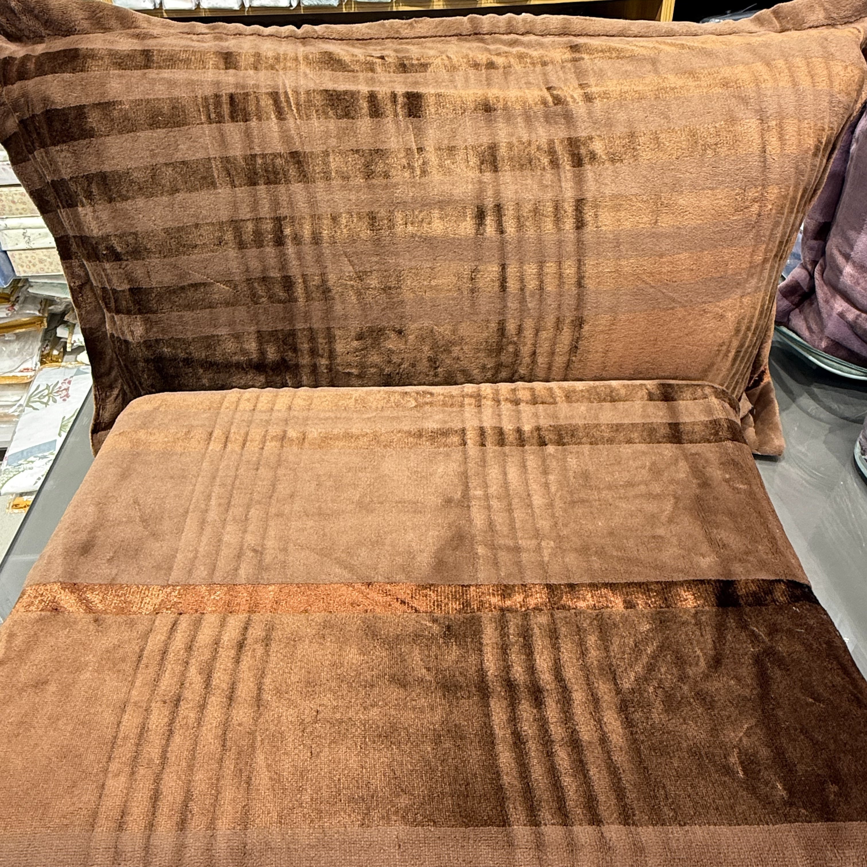 Metallic Winter Warm Bedsheet