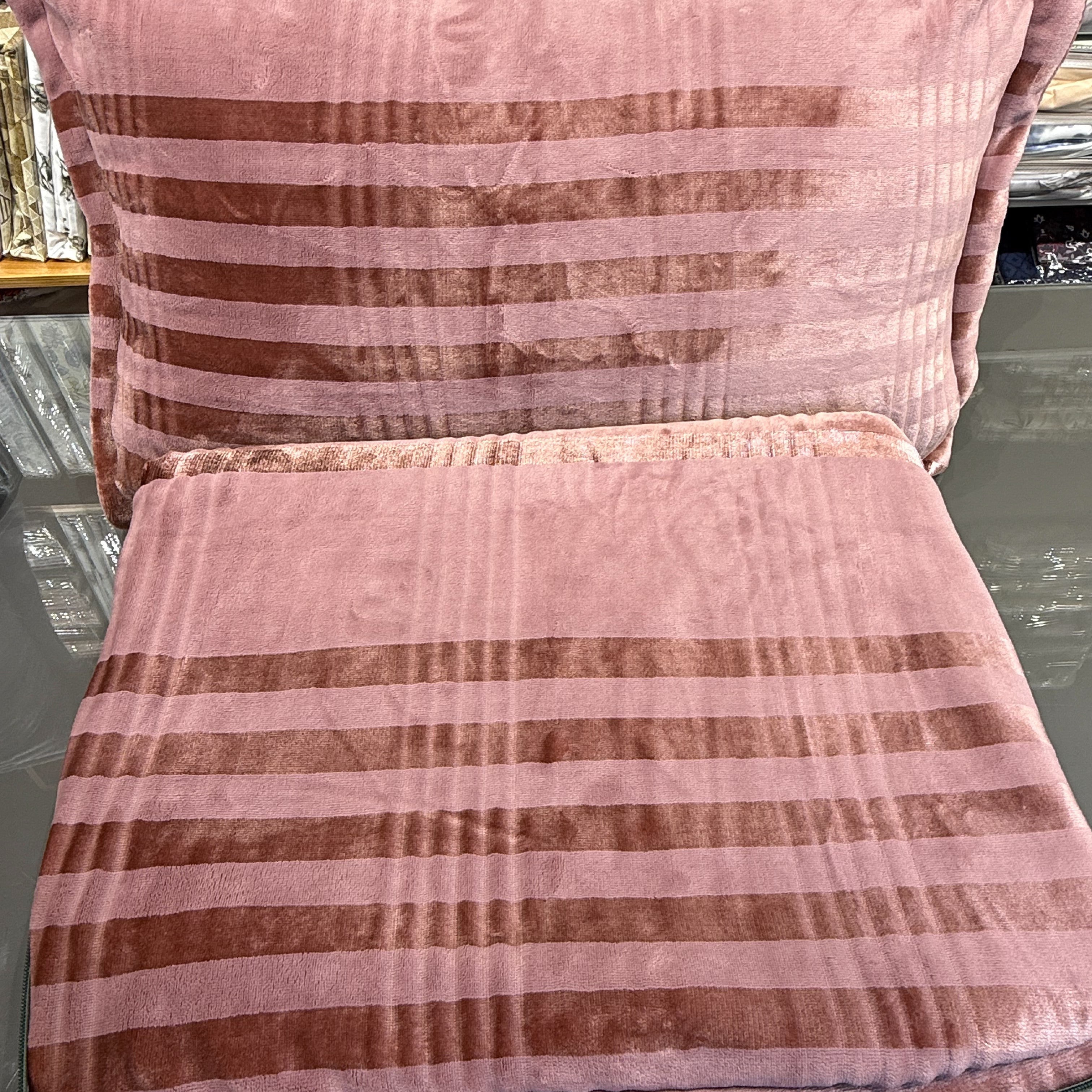 Metallic Winter Warm Bedsheet