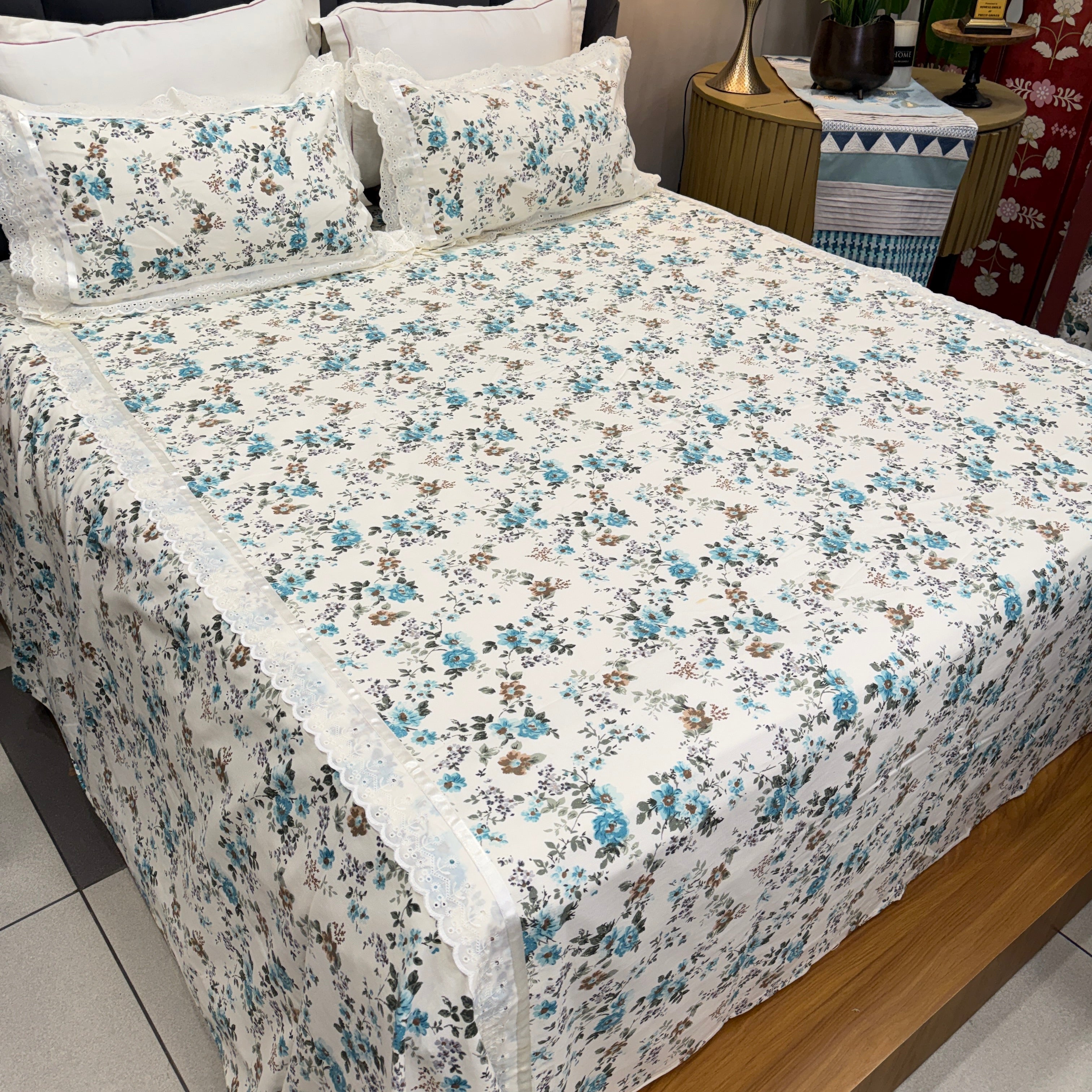 Duck Laces Bedcover