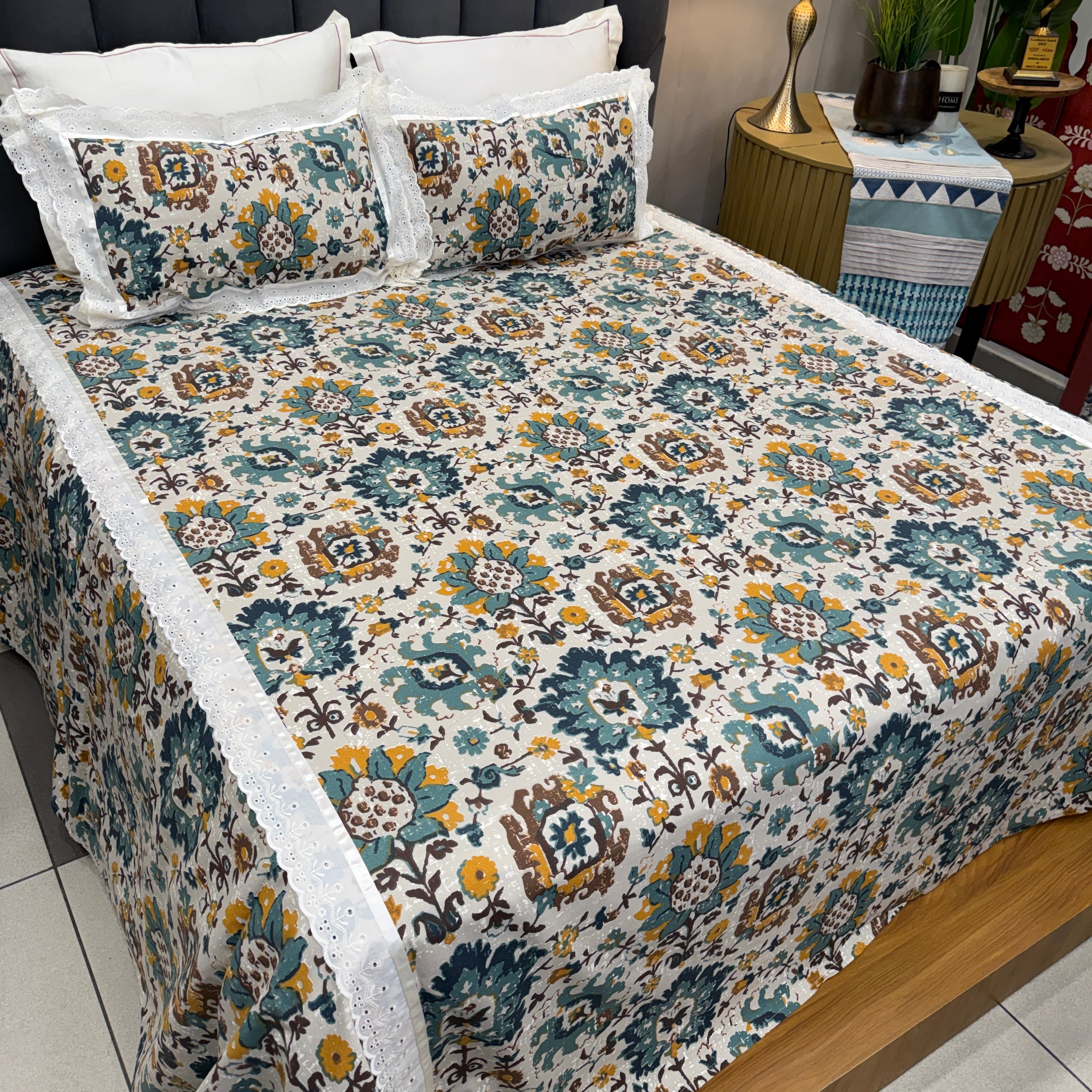Duck Laces Bedcover