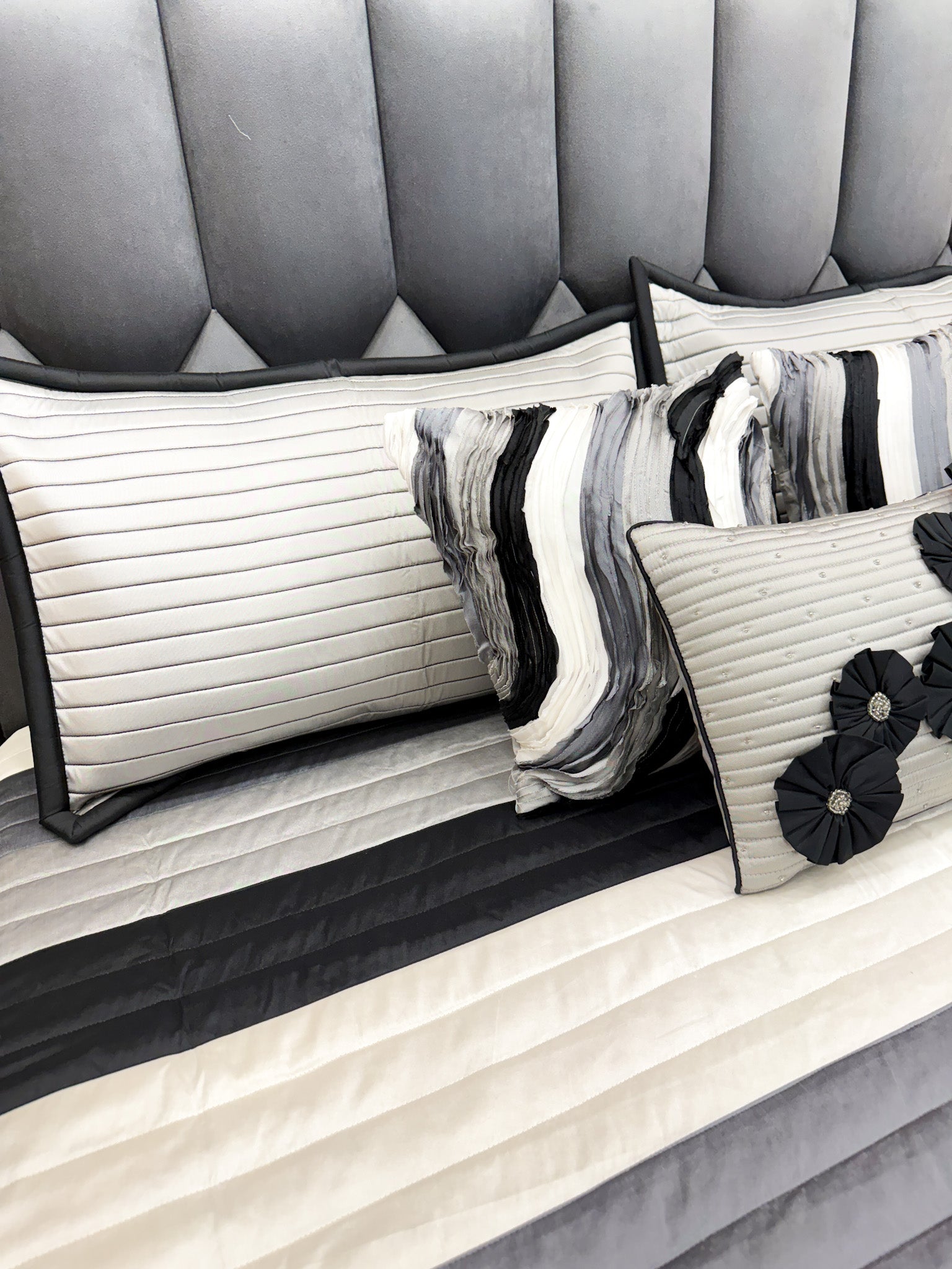 Luxury 6 Pc Bedcover Set – Silk Cotton Elegance