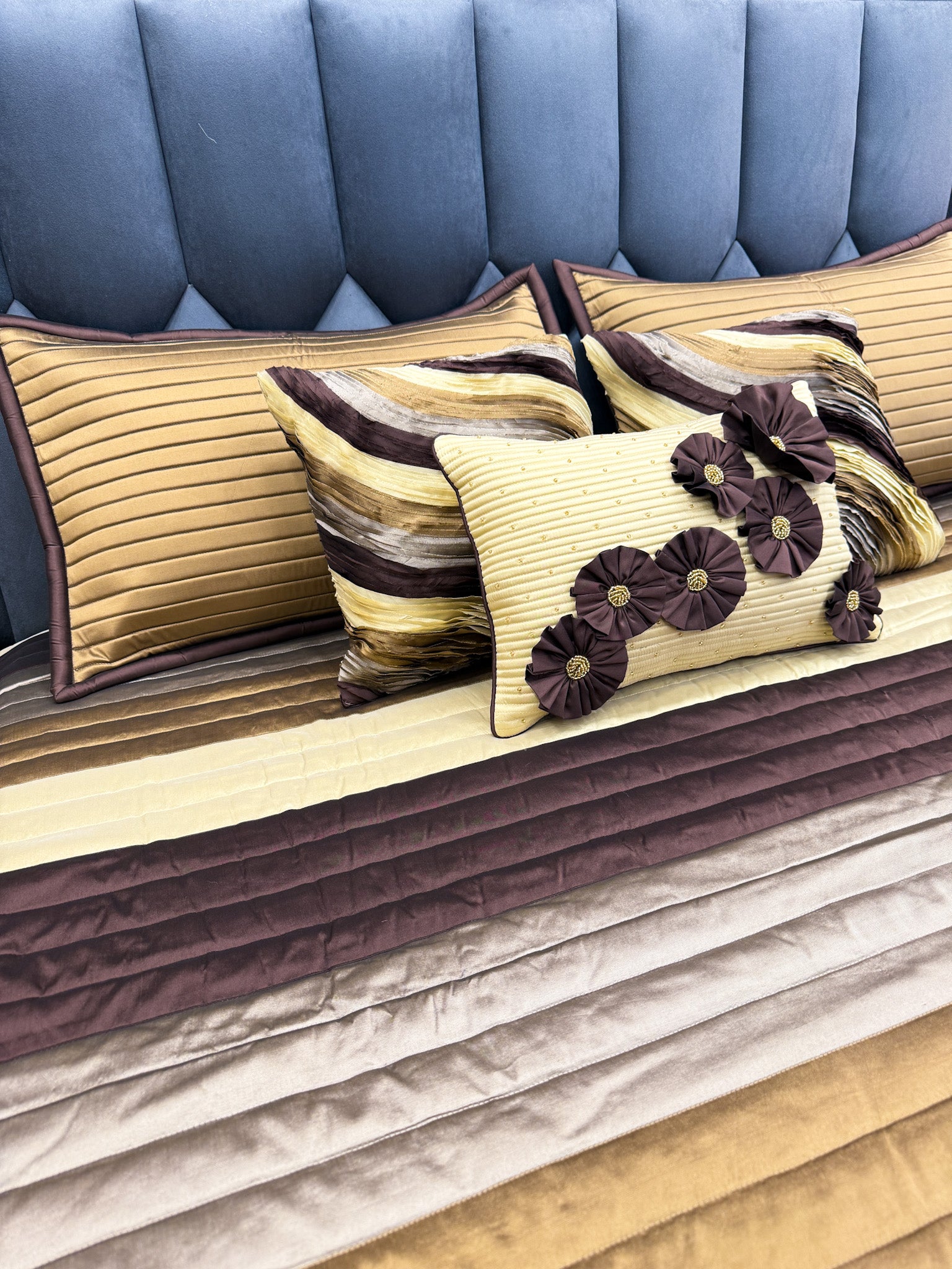 Luxury 6 Pc Bedcover Set – Silk Cotton Elegance