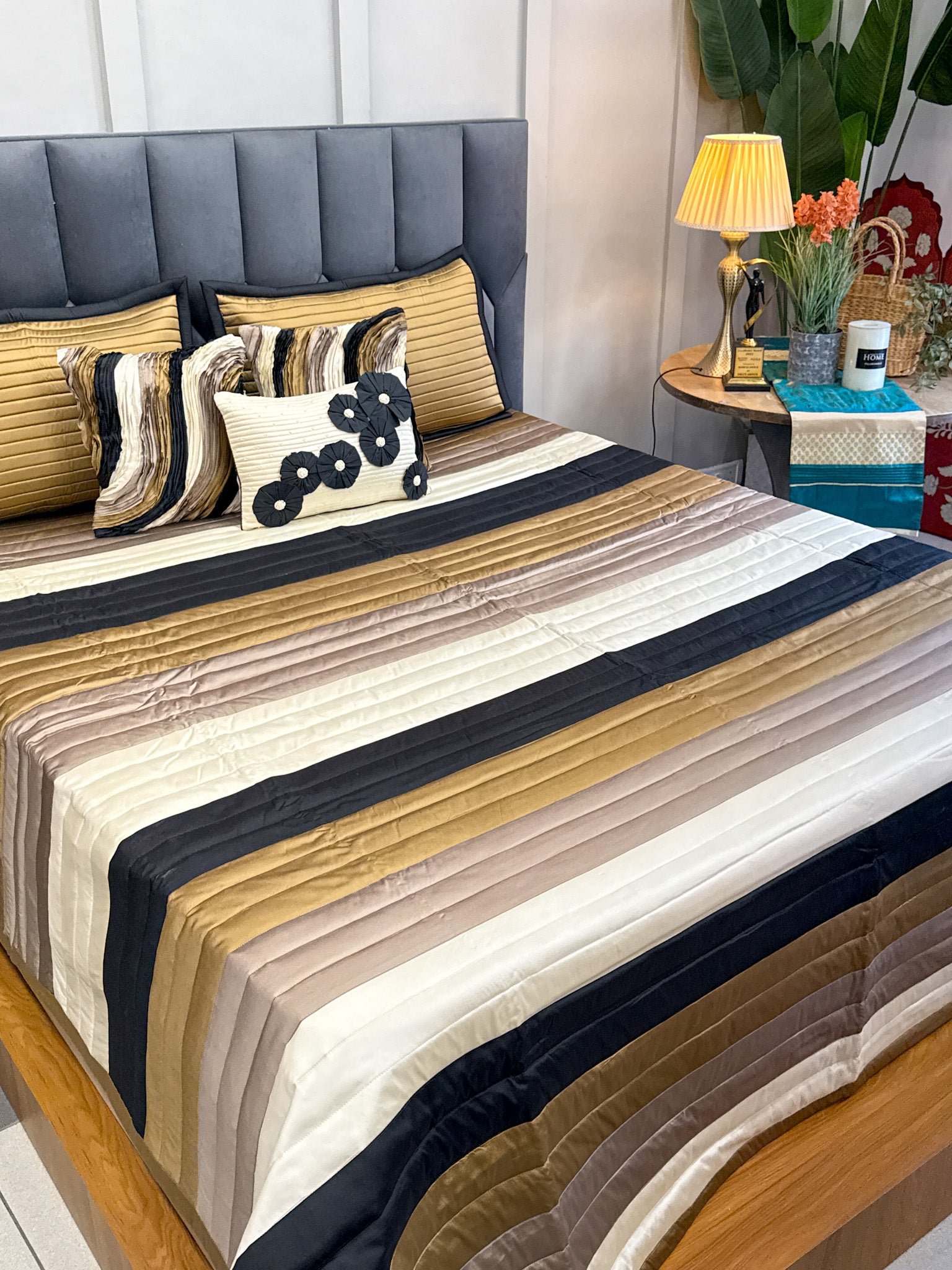 Luxury 6 Pc Bedcover Set – Silk Cotton Elegance