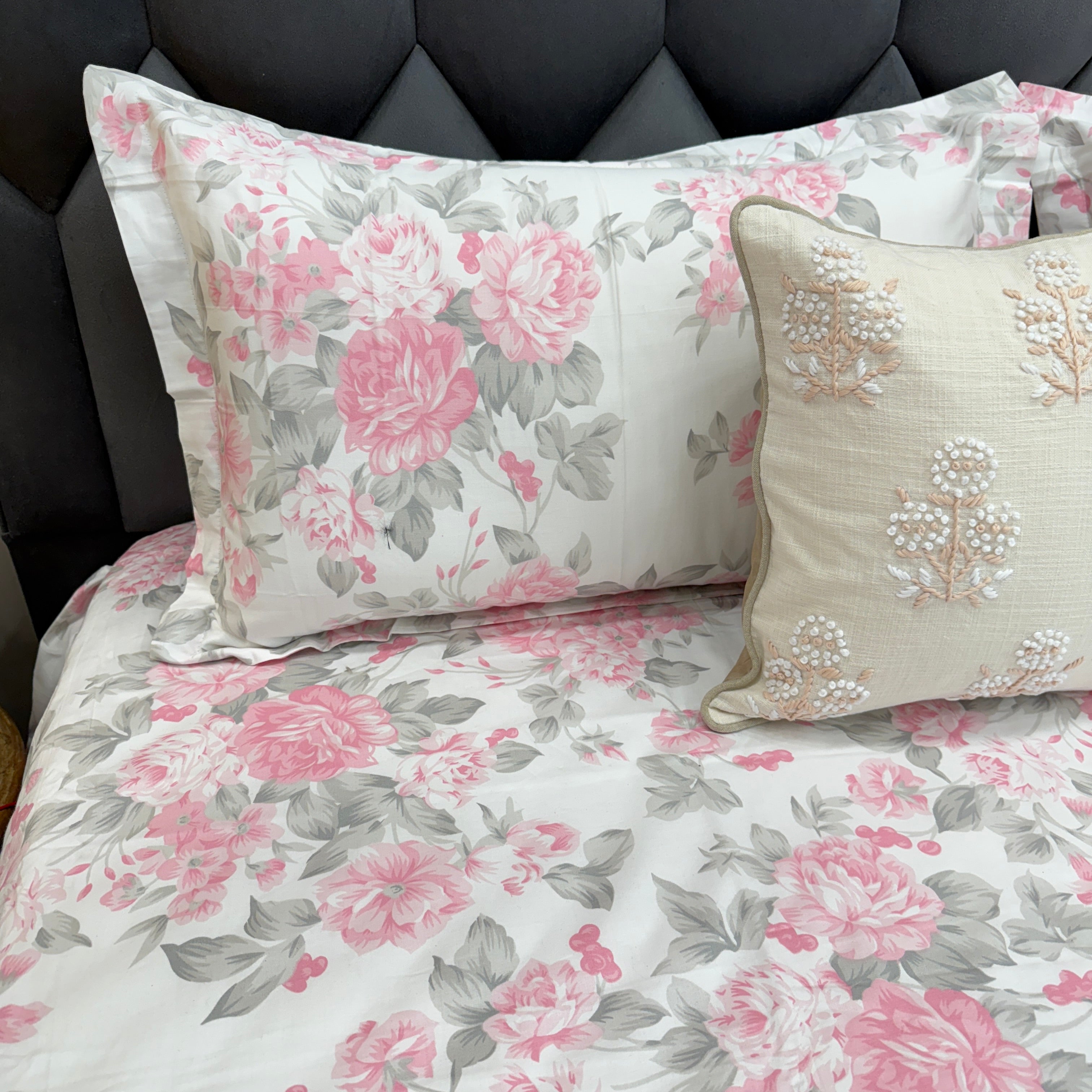 Fine Cotton 350 TC Premium Modern King Size Bedsheet