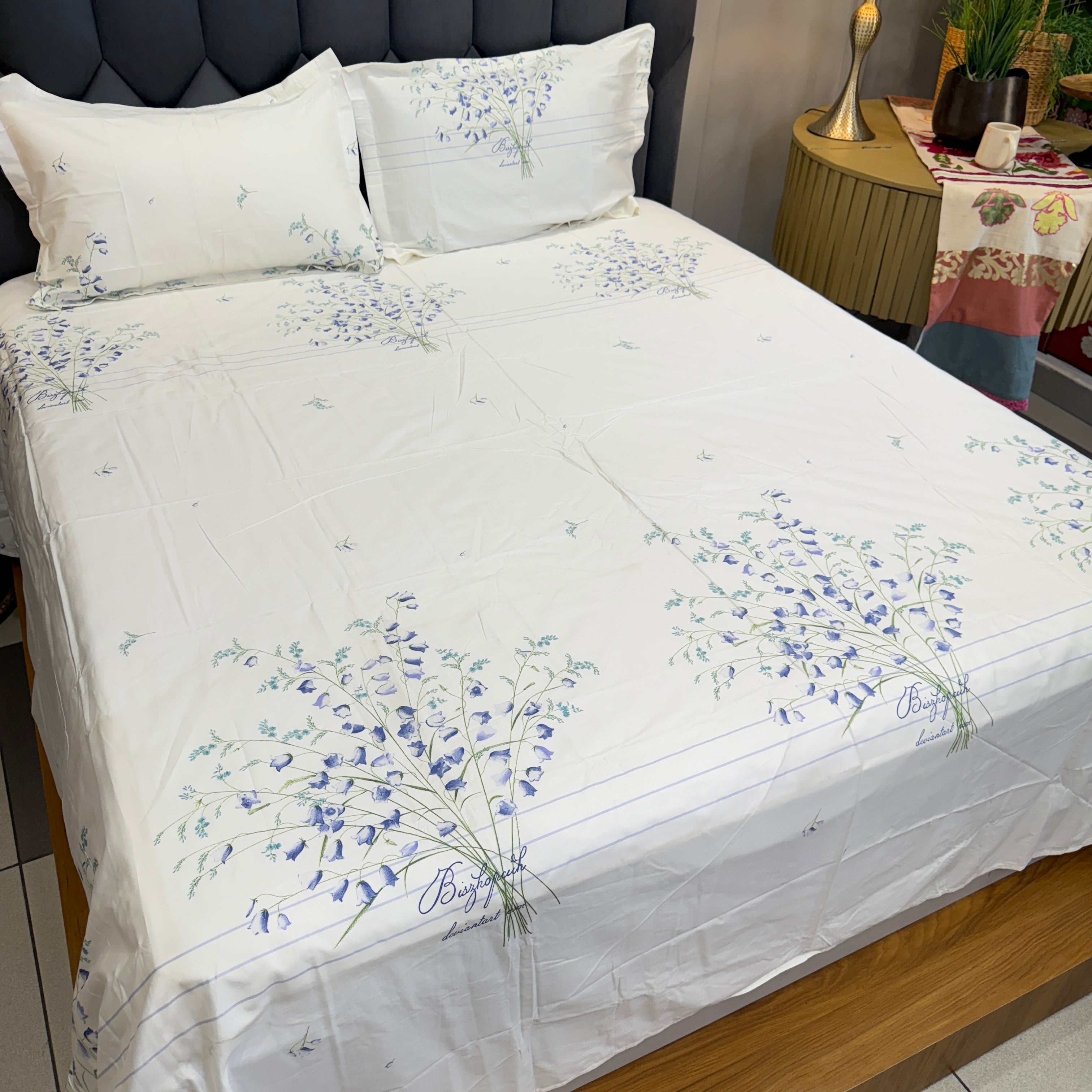 Fine Cotton 350 TC Premium Modern King Size Bedsheet