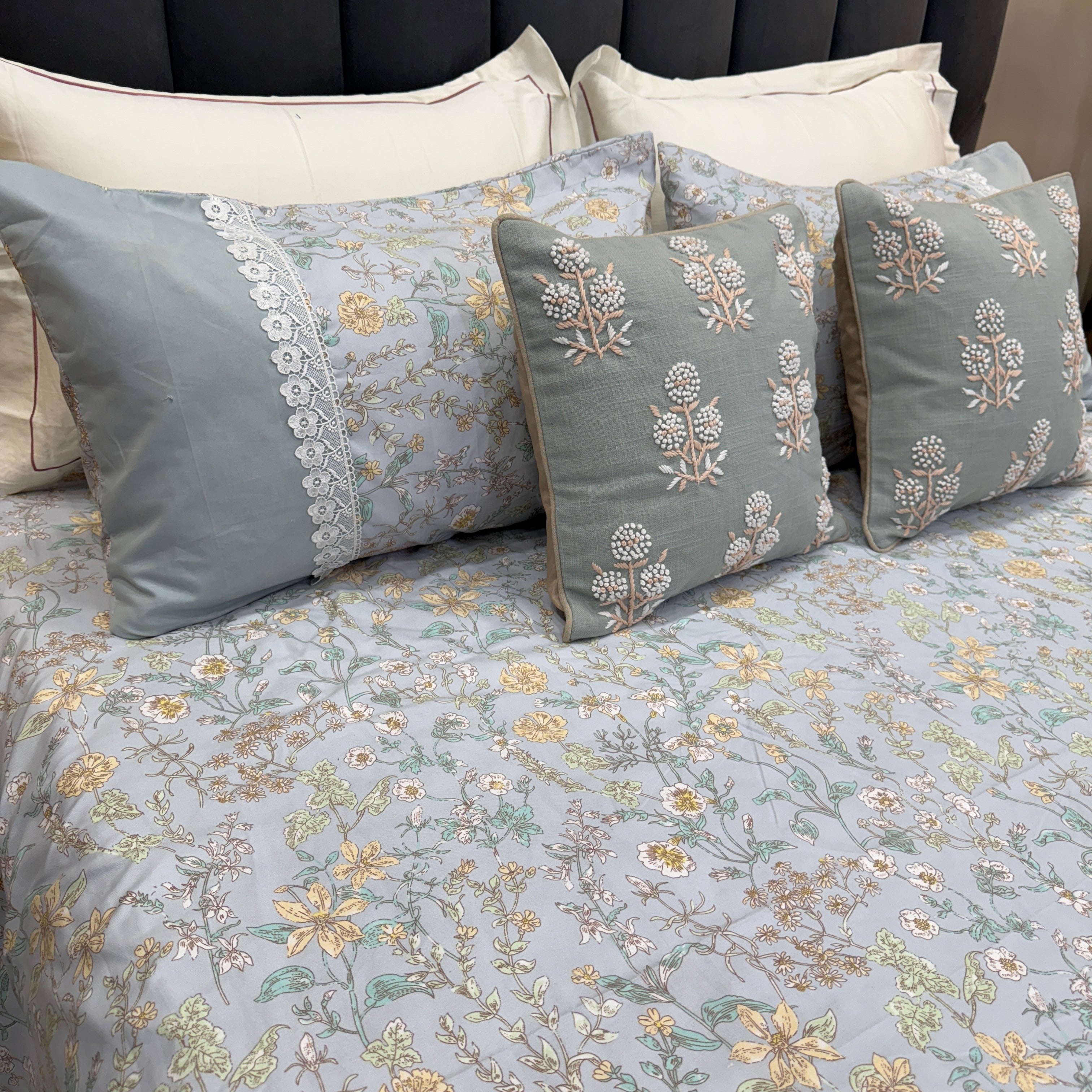 Super Soft Floral Print Bedsheet Set