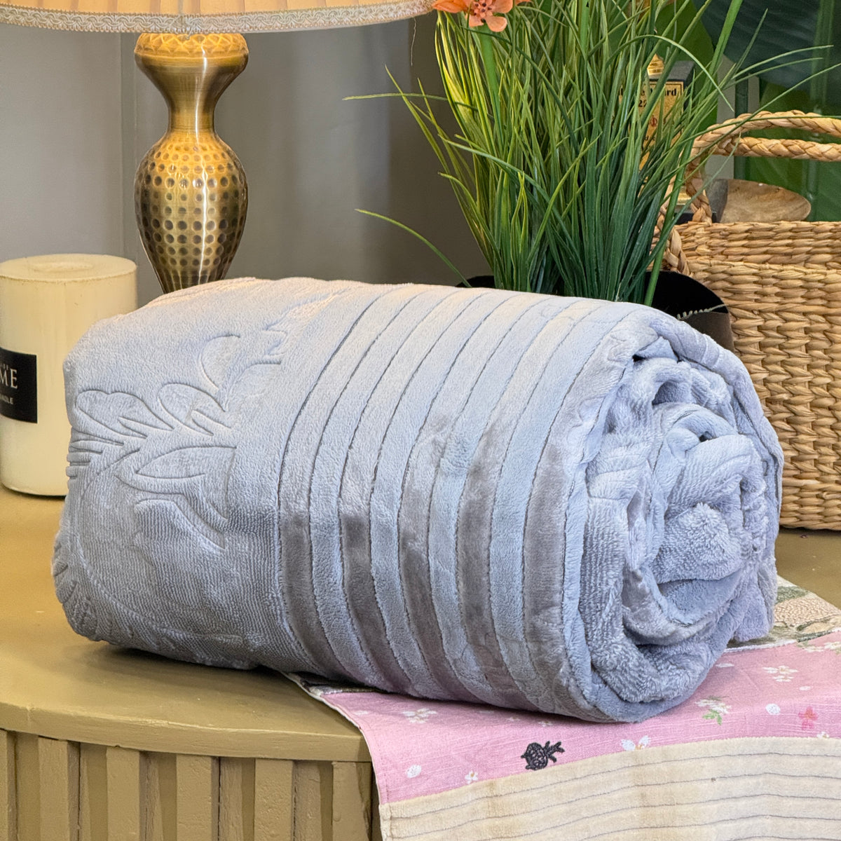 Luxury AC Blanket with Red Mahogany Leather Bag