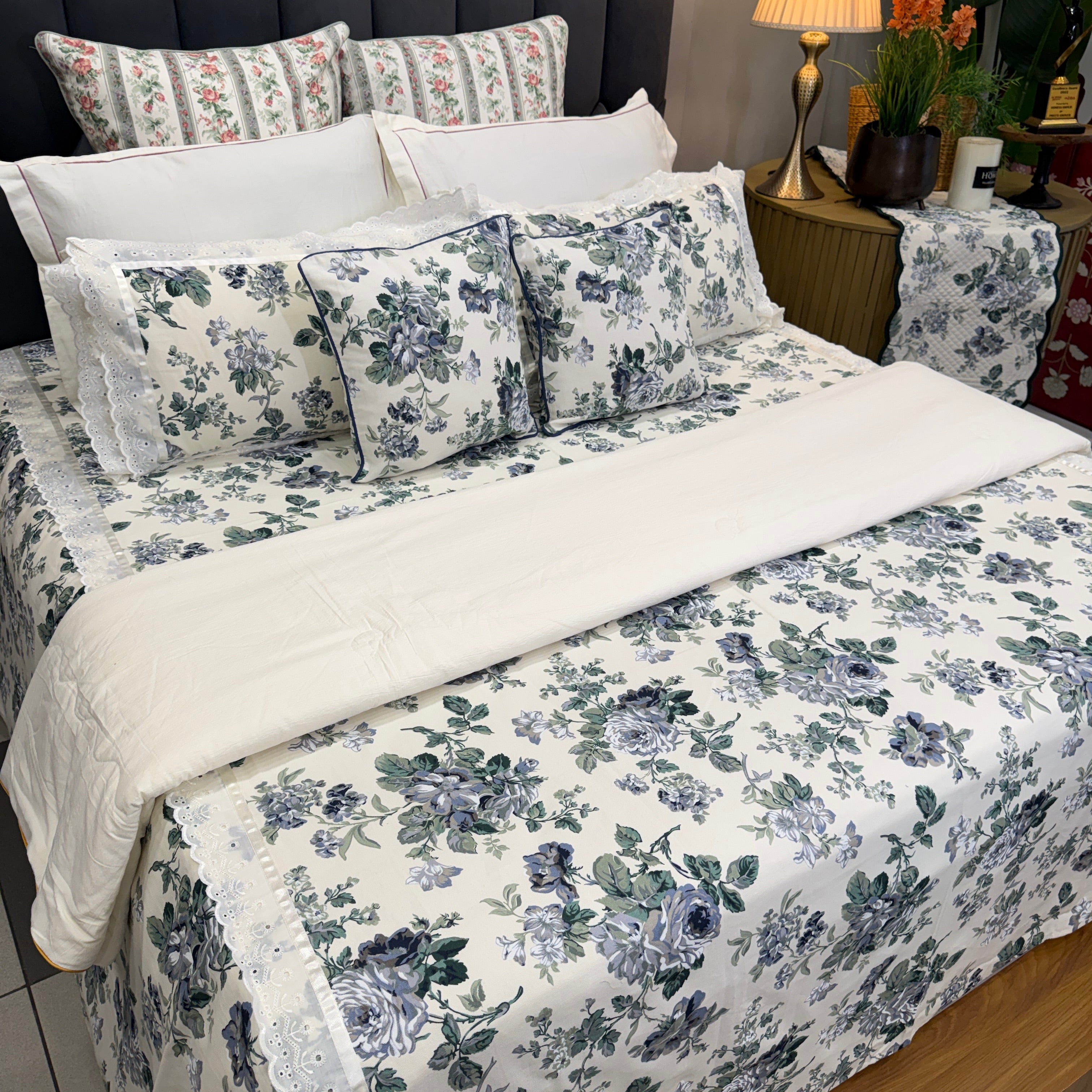 Duck Laces Bedcover