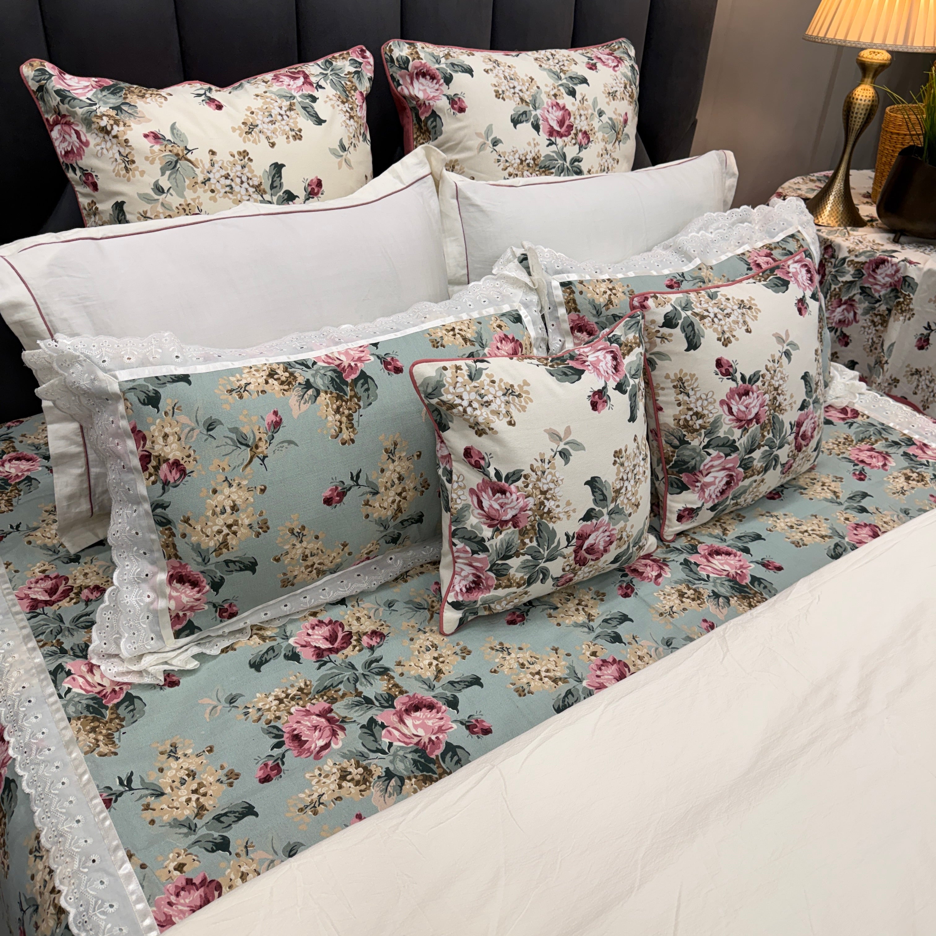 Duck Laces Bedcover