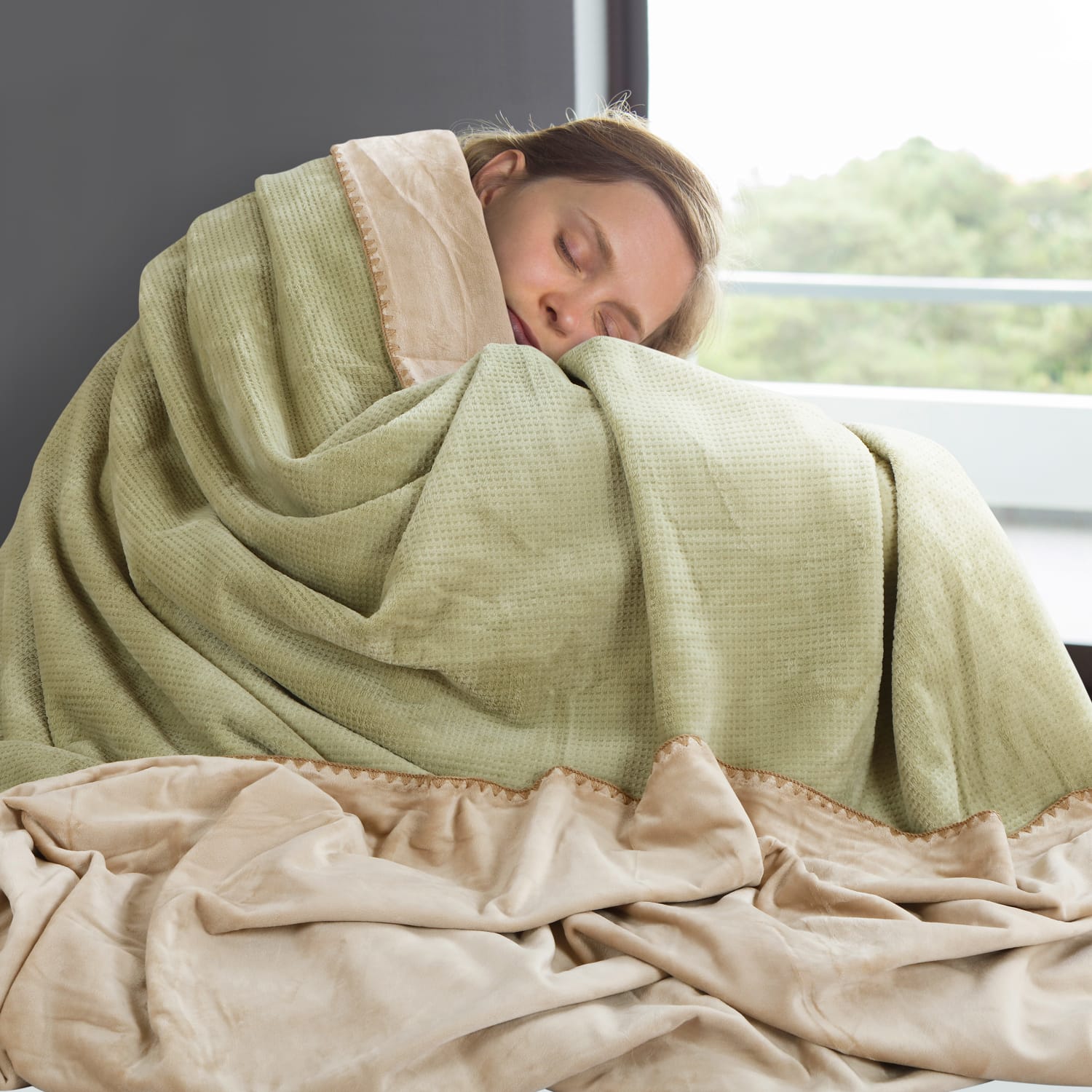 Hibiki Reversible Blanket