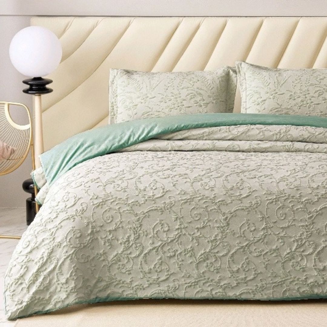 Raffles Comforter Set