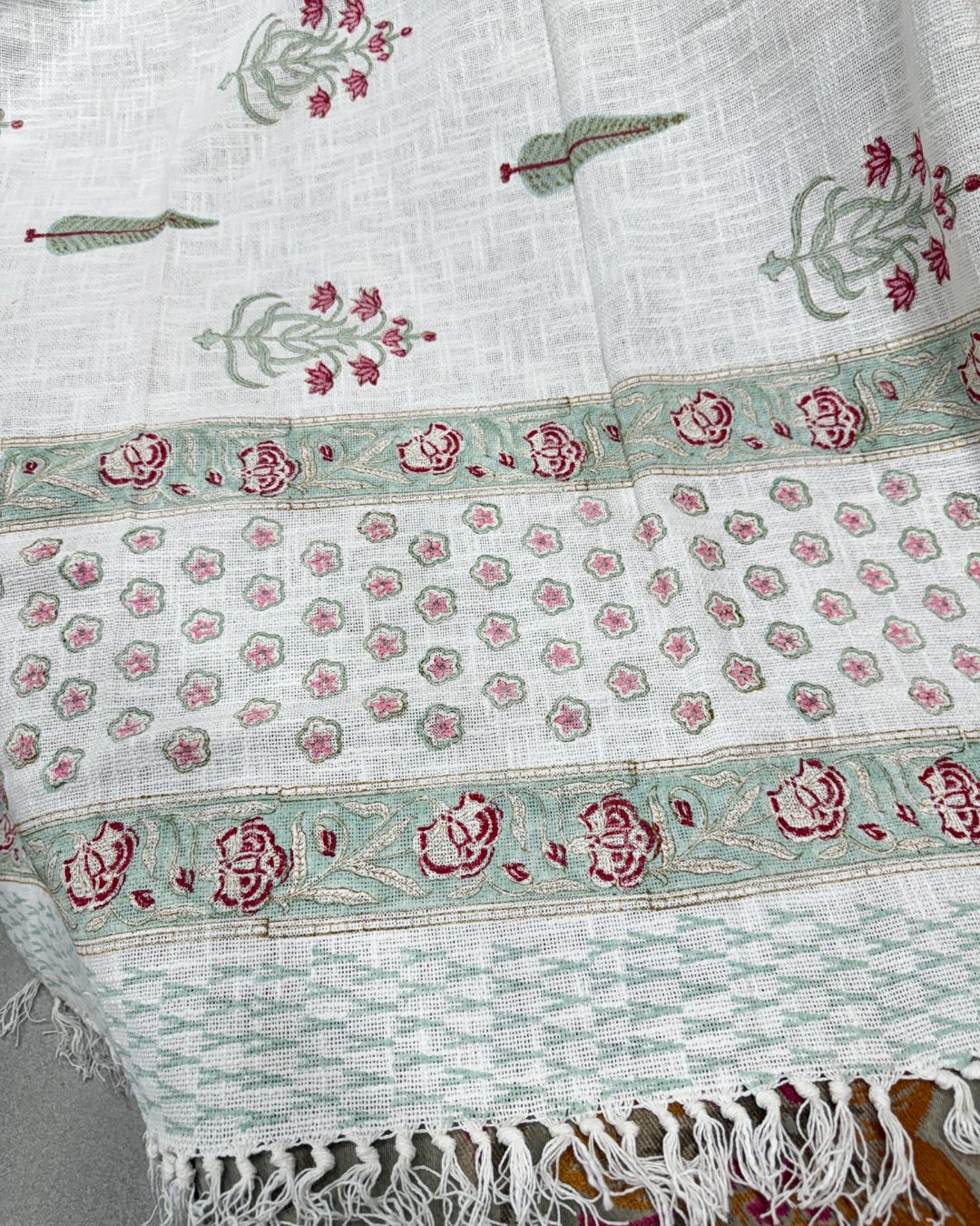 Elegant & luxury Sofa Throw