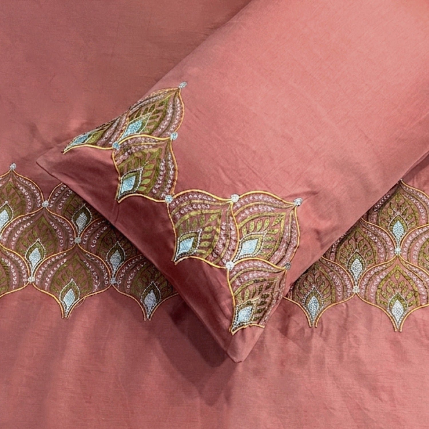 400 TC Pure Cotton Embroidery Bedsheets