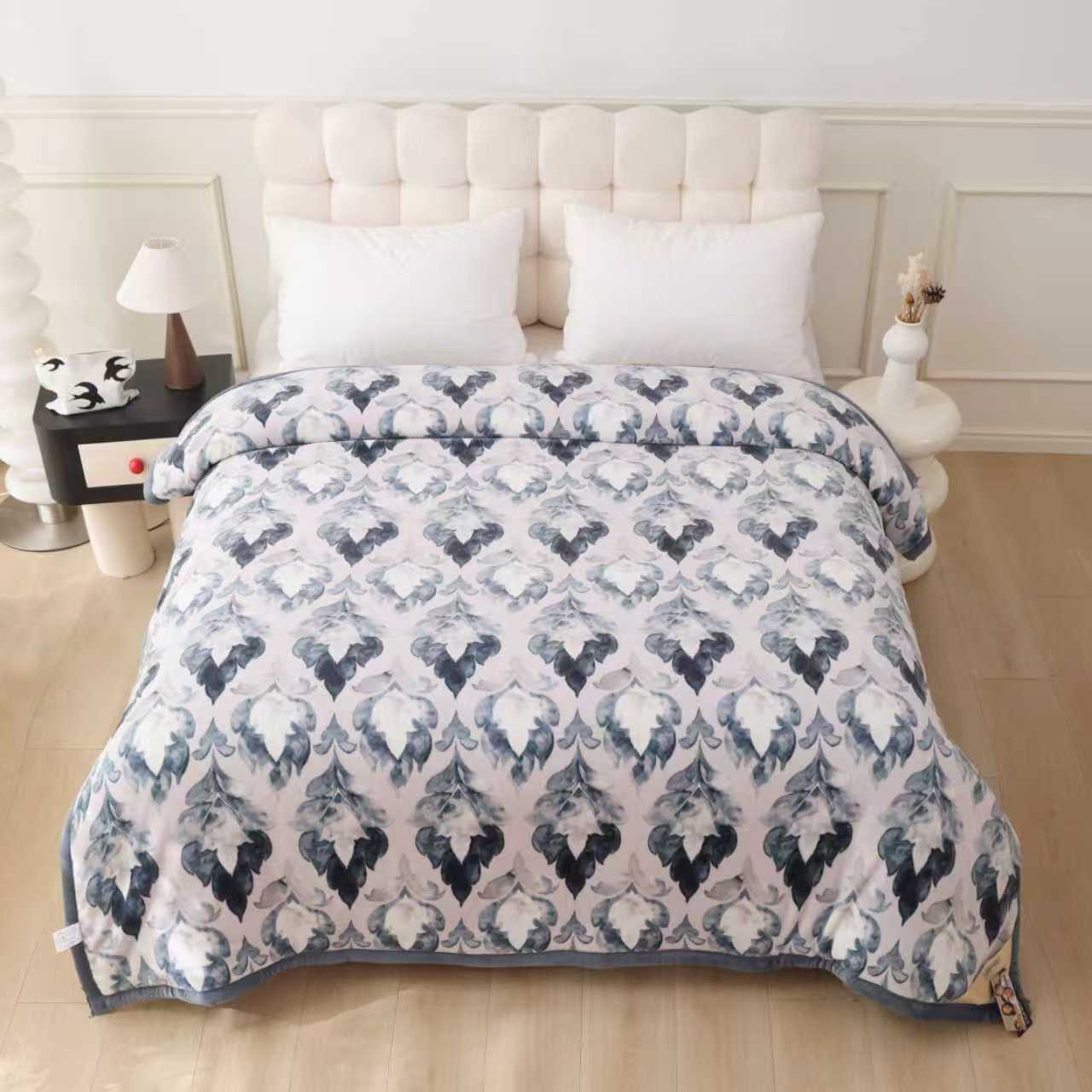 Heritage King Size Super Warm Blanket — 3-Layered Winter Luxury